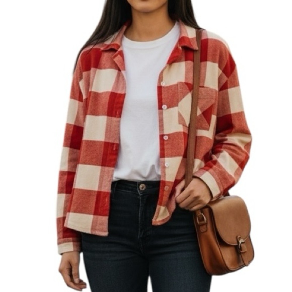 American Eagle Outfitters Red and Cream Checkered Plaid Shirt Size XS Flannel